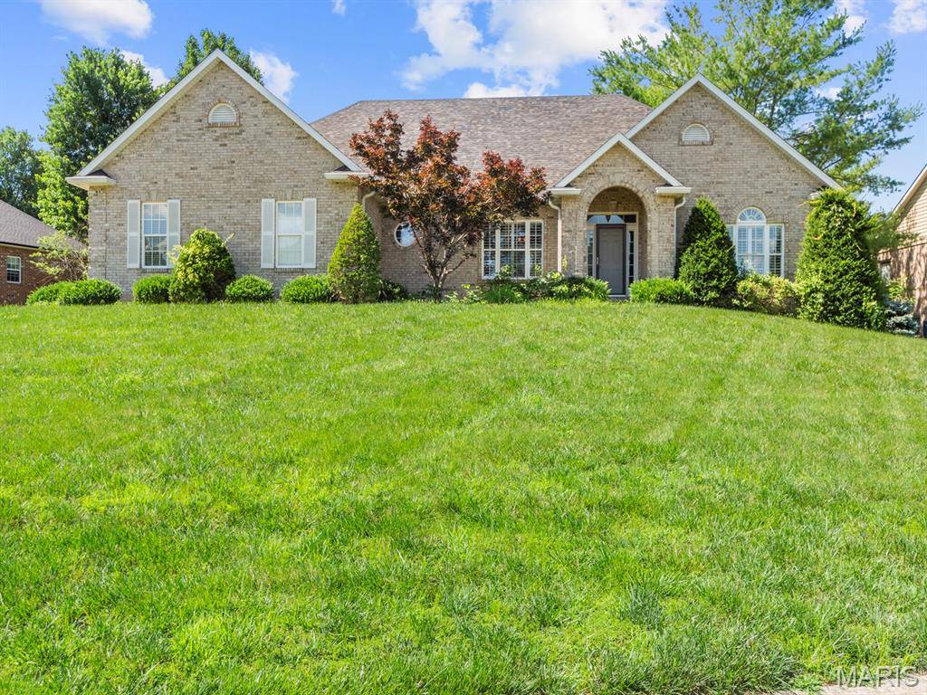 1515 Gedern DR, Columbia, IL 62236