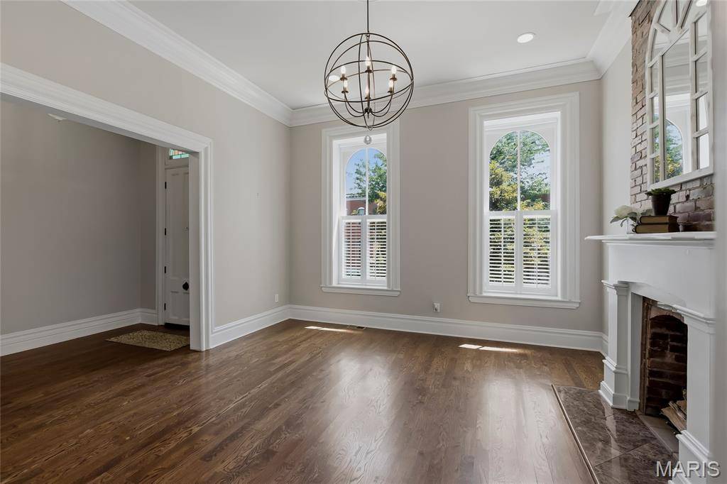 1225 Dolman ST, St Louis, MO 63104