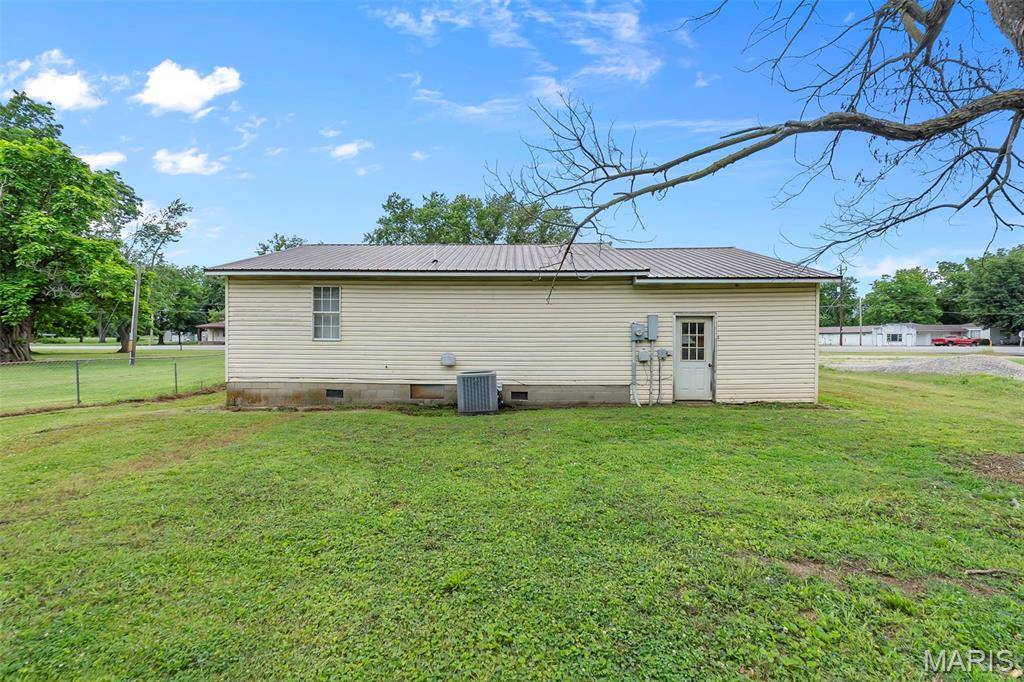 111 State Highway 114, Essex, MO 63846