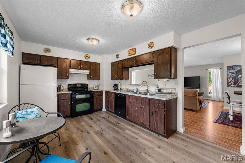 1119 Napoleon DR, Bonne Terre, MO 63628
