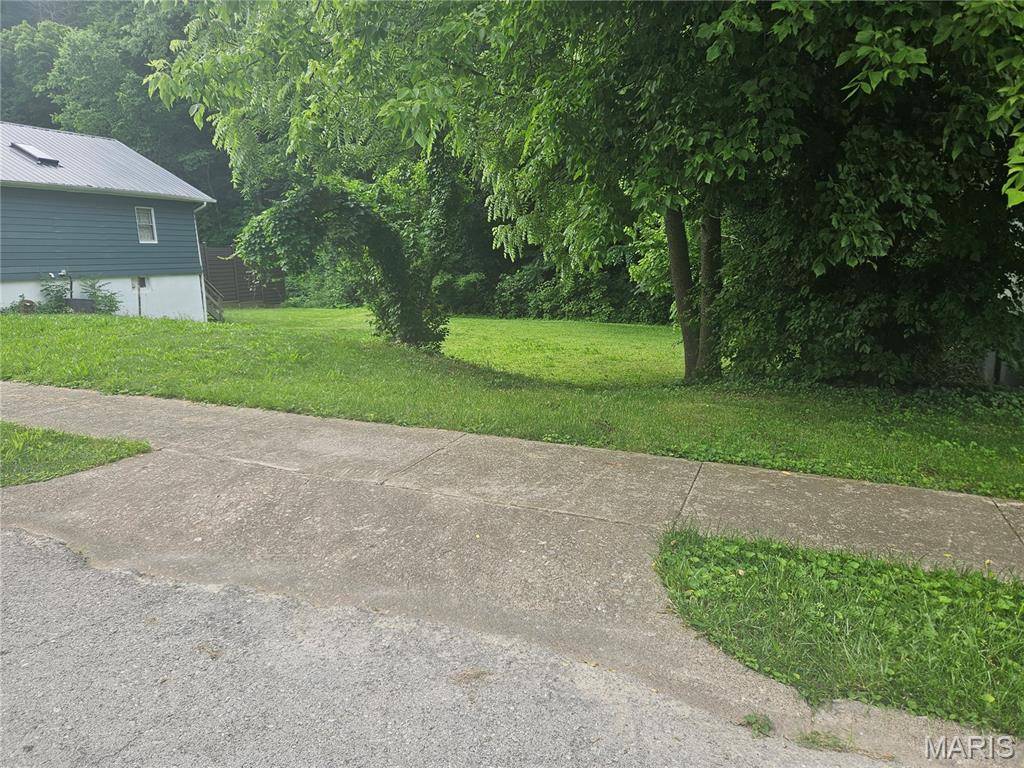 519 Riverside ST, Hannibal, MO 63401