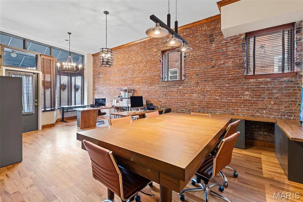 3024 S Jefferson AVE, St Louis, MO 63118