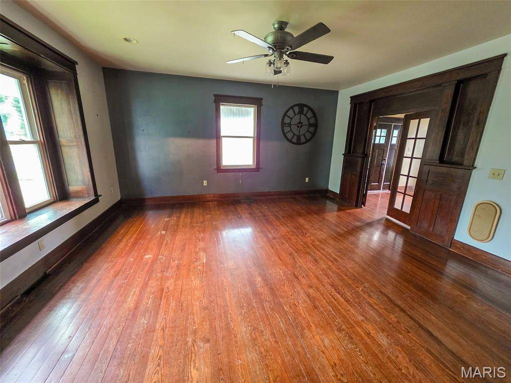 306 E Main ST, Teutopolis, IL 62467