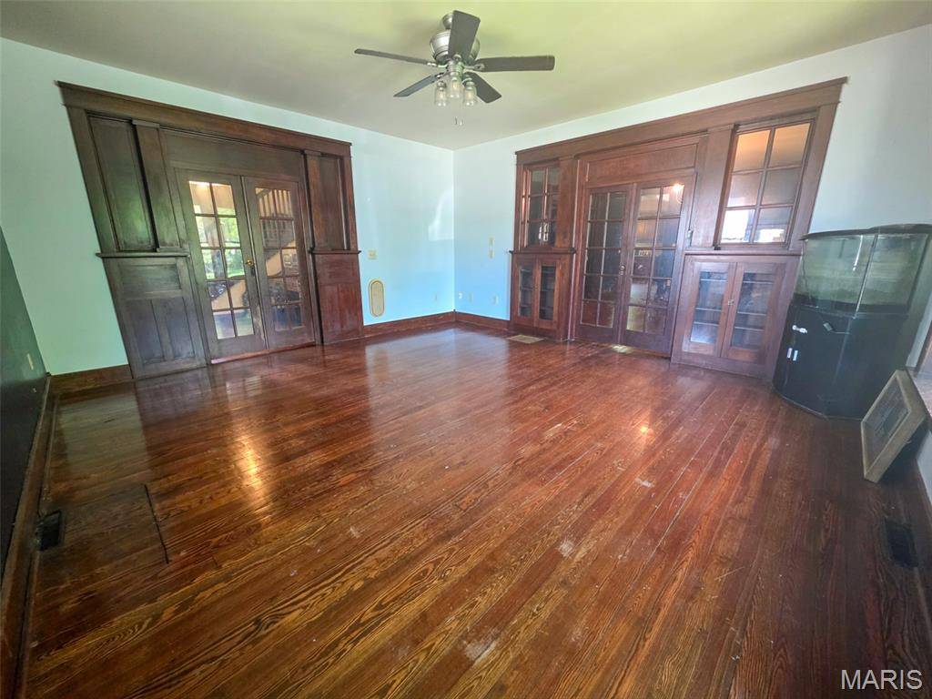 306 E Main ST, Teutopolis, IL 62467