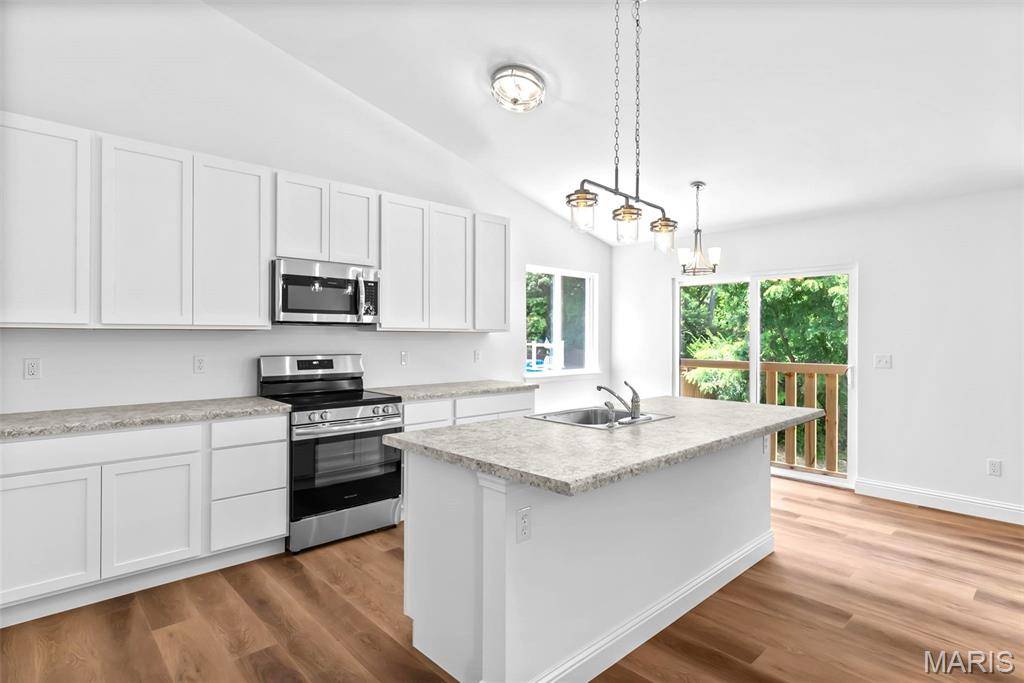 1965 Magnolia Way, Pevely, MO 63070