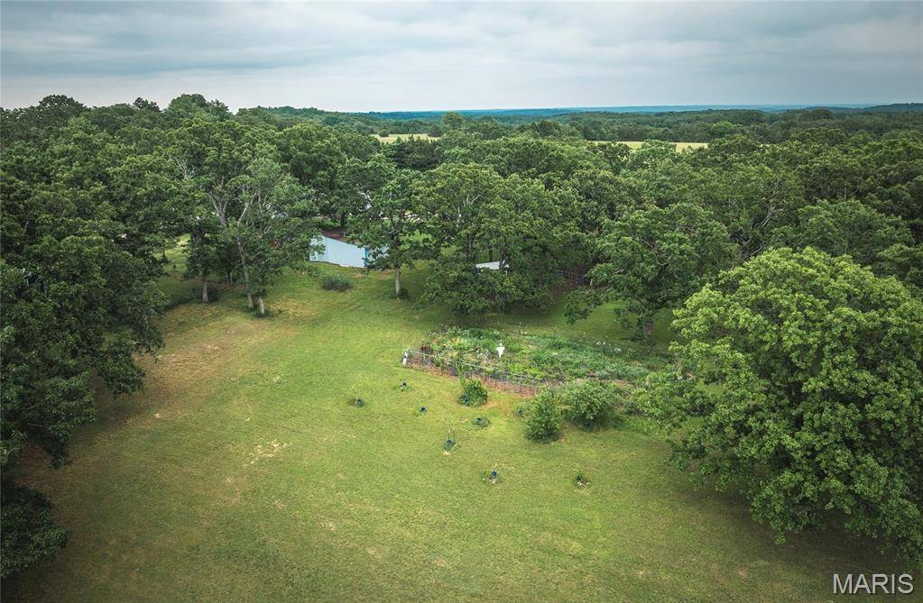 522 Highway FF, Bourbon, MO 65441