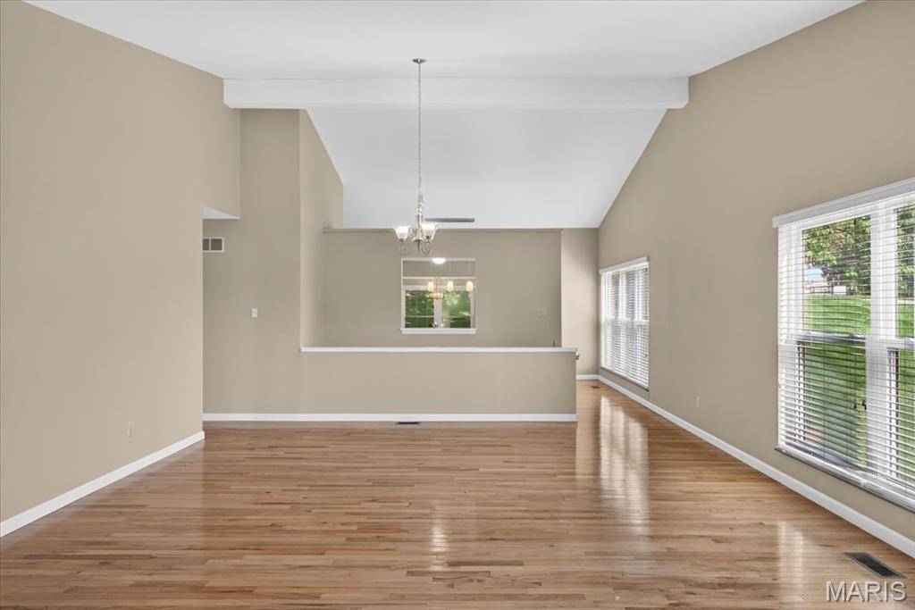 5421 Court Of Cedars, St Louis, MO 63128