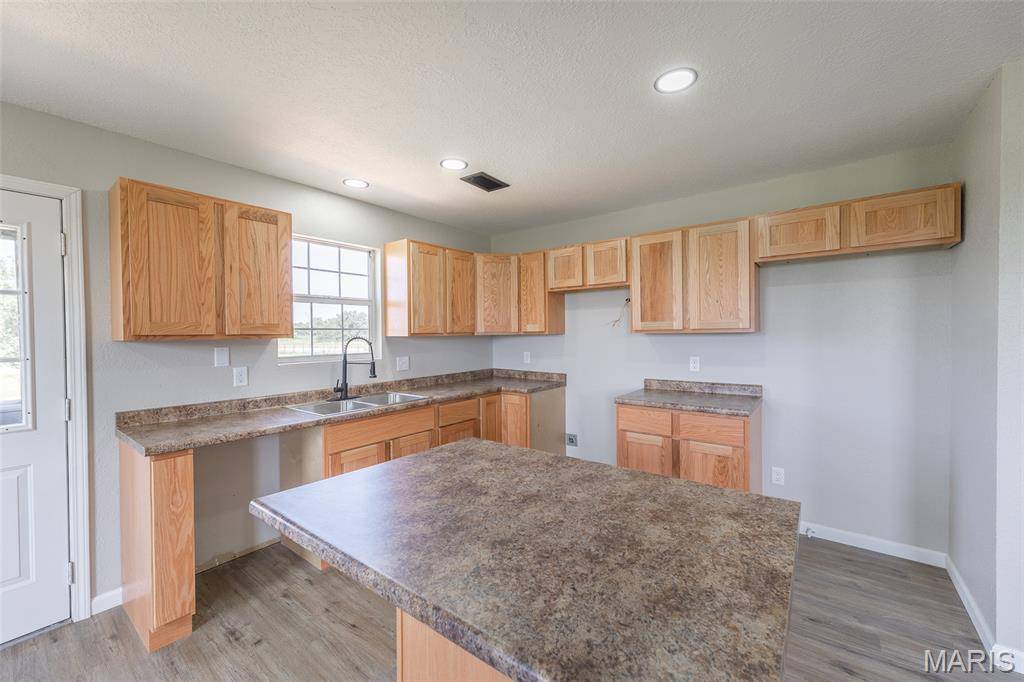 82 Ripley 142E-32C, Doniphan, MO 63935
