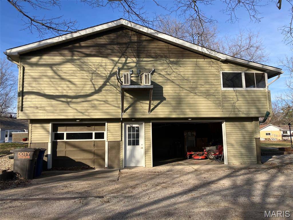 920 E Beaumont AVE, Greenville, IL 62246