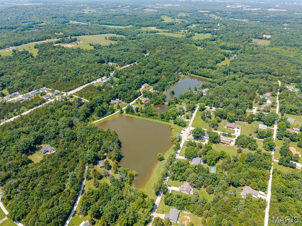 421 & 425 Pinewood DR, Catawissa, MO 63015