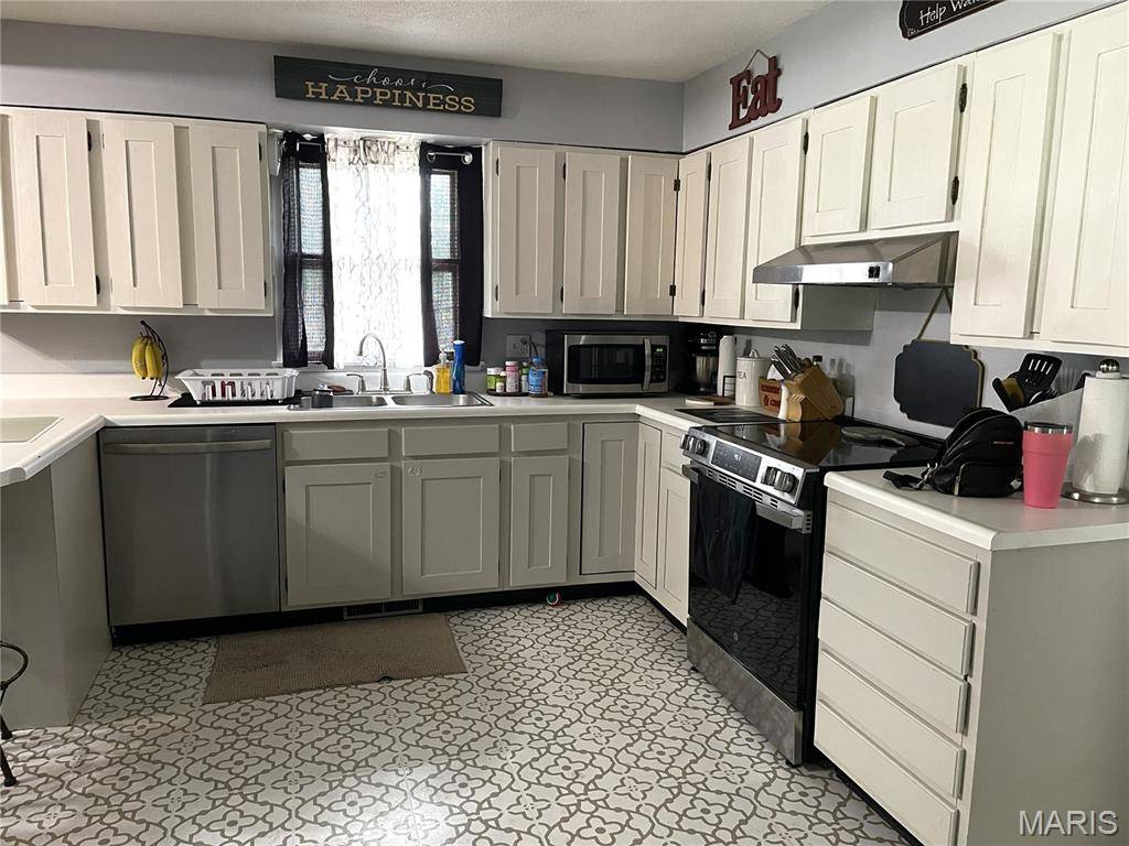 28 Crescent DR, Viburnum, MO 65566