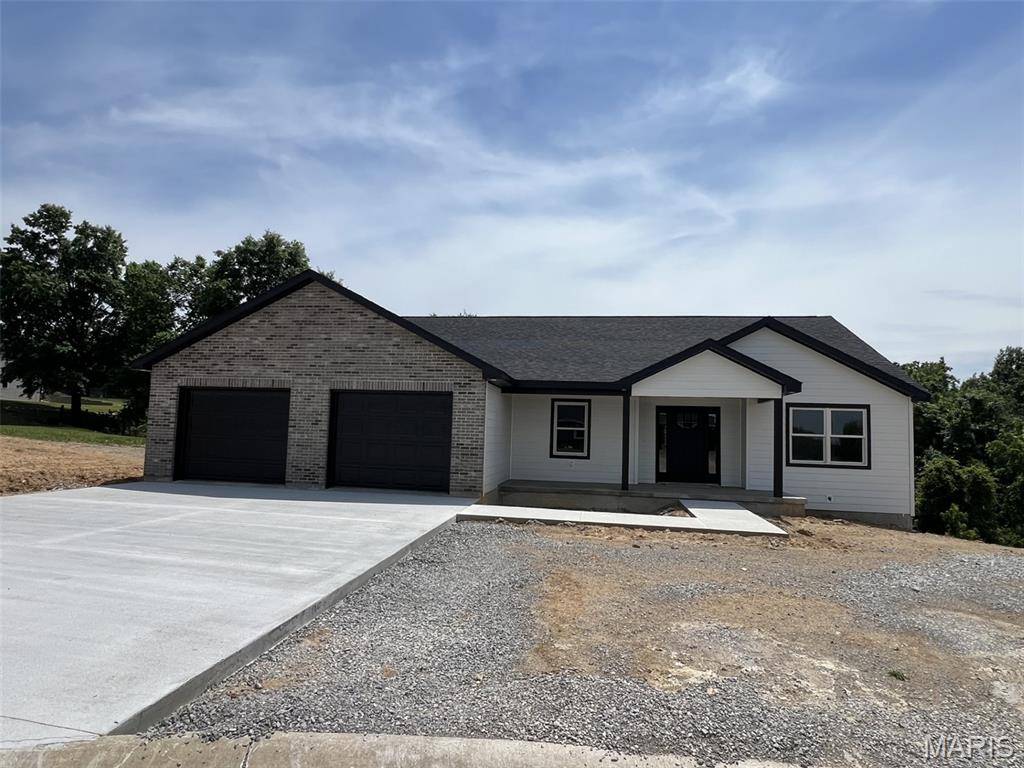 705 McIntosh CT, Hannibal, MO 63401