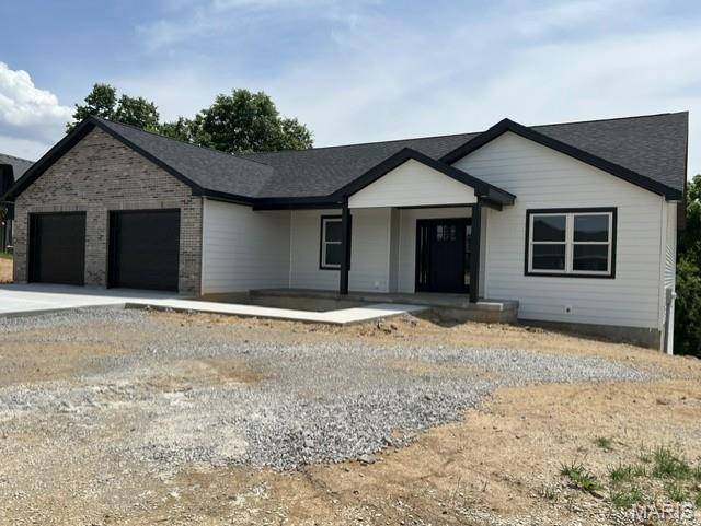 705 McIntosh CT, Hannibal, MO 63401