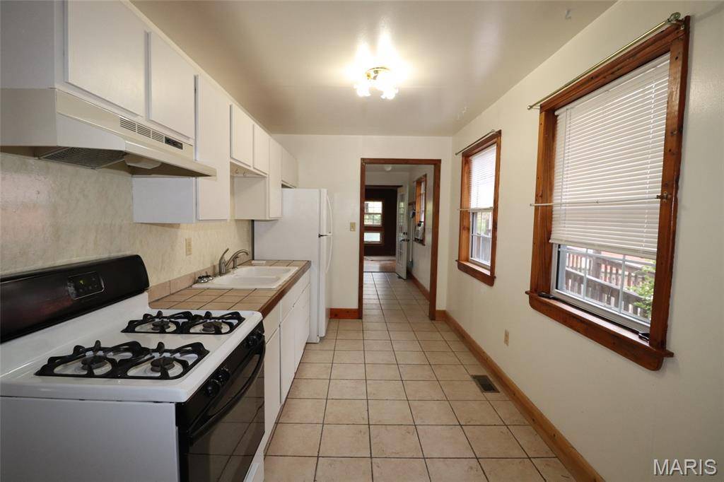 825 High ST, Fulton, MO 65251