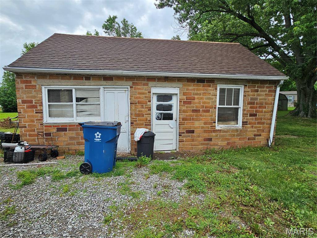 1009 St Louis, Sparta, IL 62286