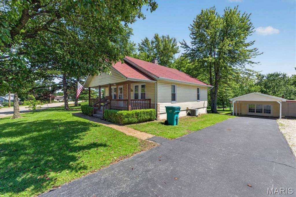 990 Virginia Mines RD, St Clair, MO 63077