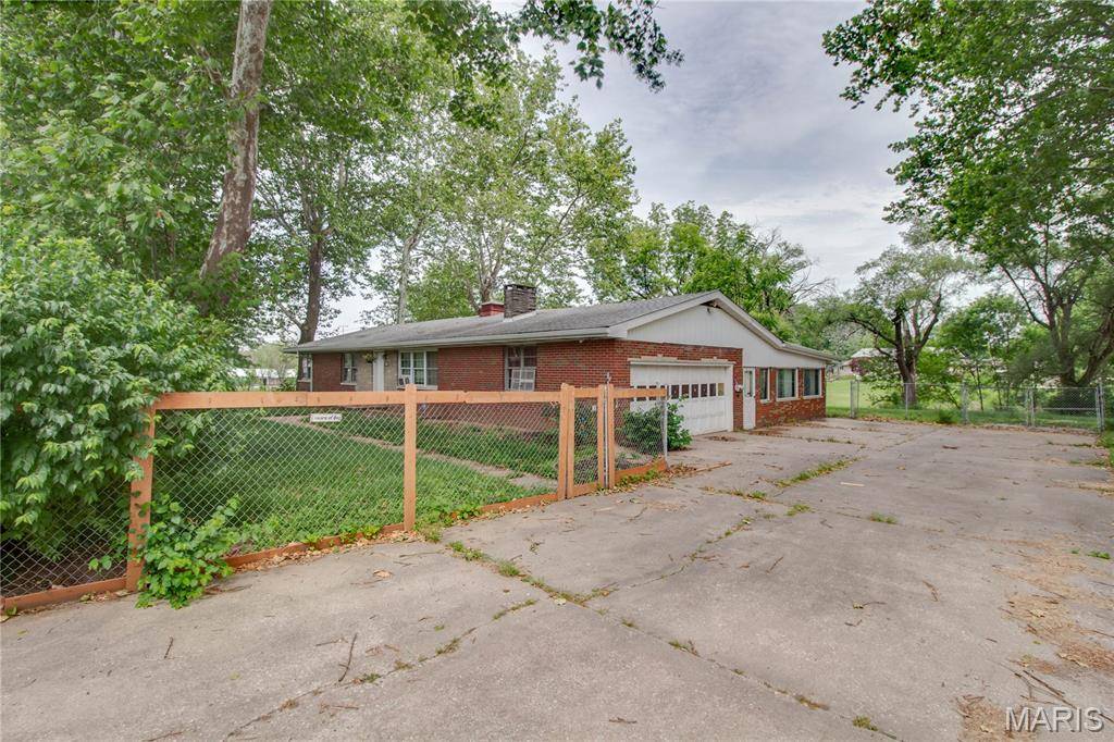 427 Ruth AVE, Cottage Hills, IL 62018