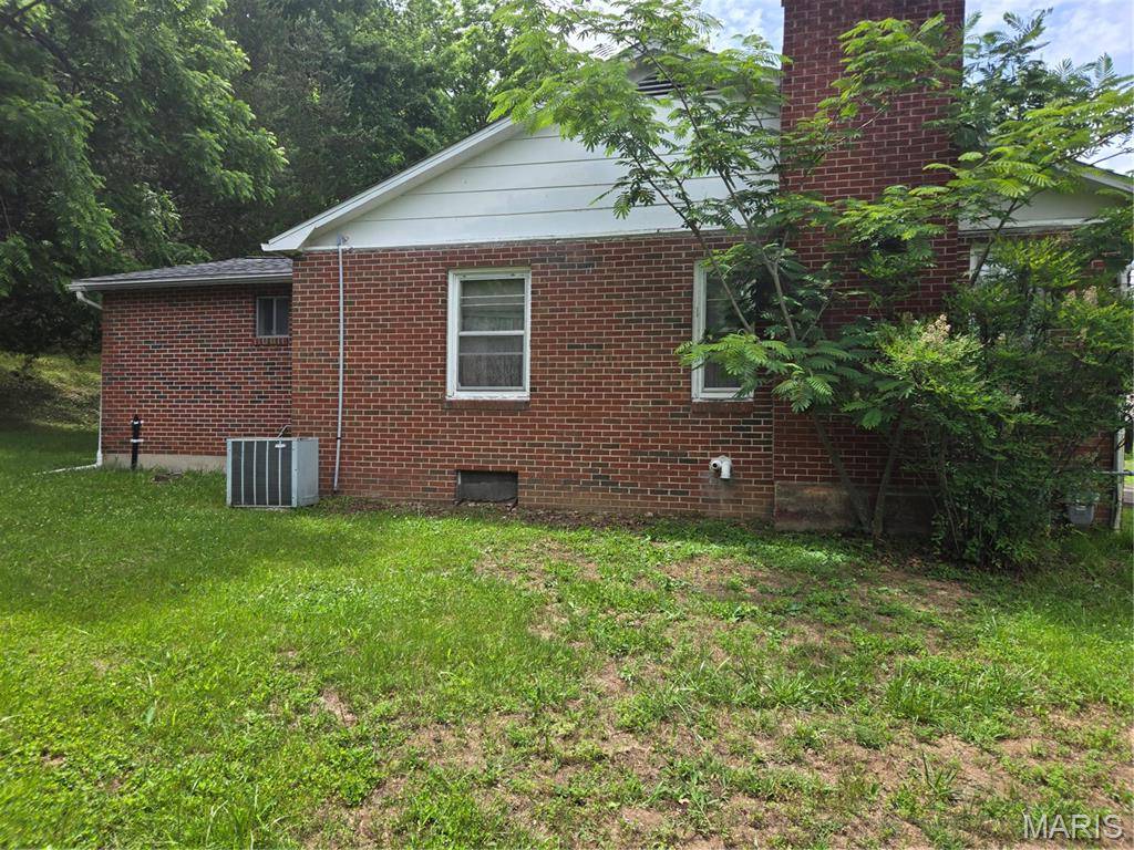 21702 N State Highway 34 Route N, Marble Hill, MO 63764