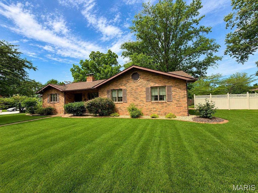 315 Pin Oak ST, Trenton, IL 62293