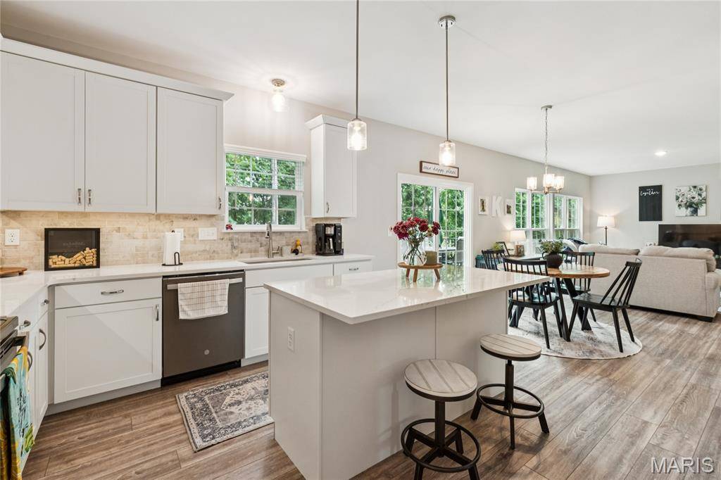 721 Switchgrass DR, Wentzville, MO 63385