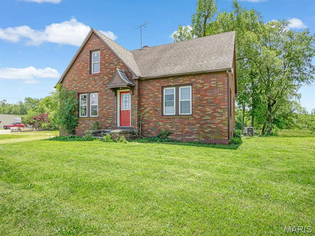 1526 W Saint Louis ST, Nashville, IL 62263