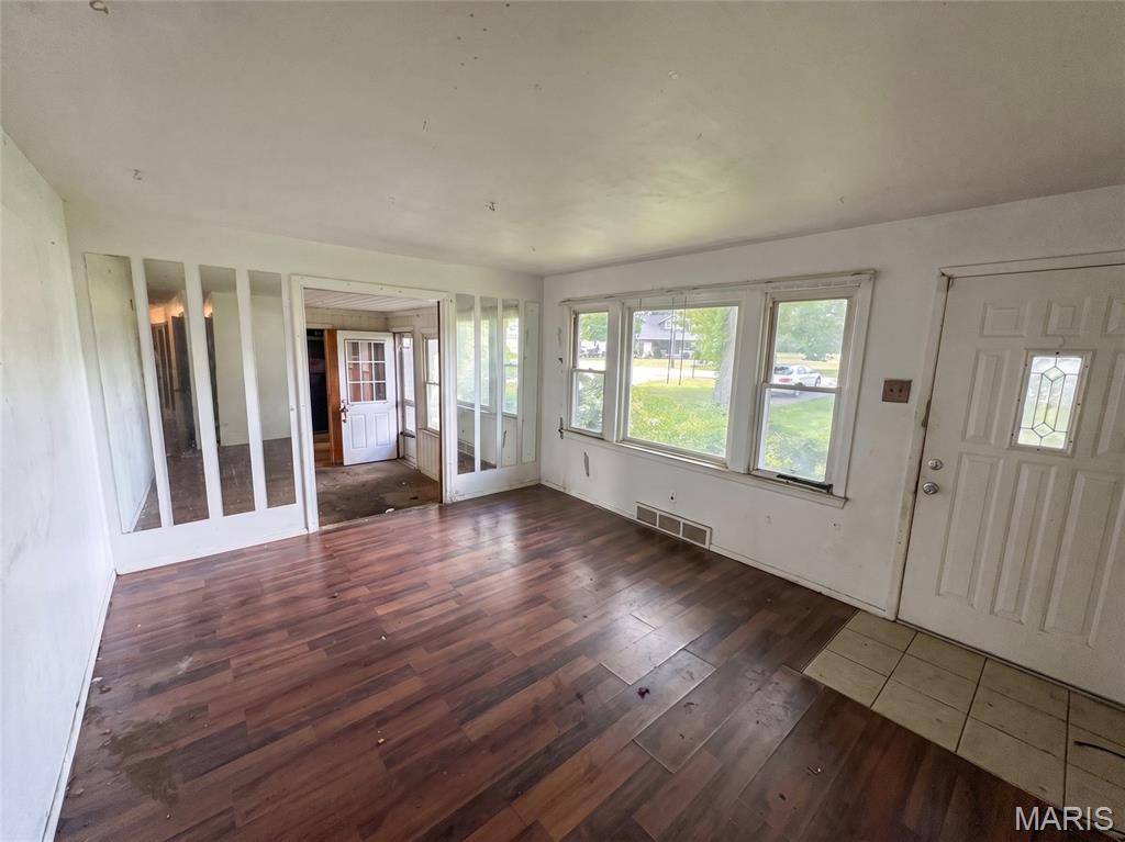 11424 Larimore RD, St Louis, MO 63138