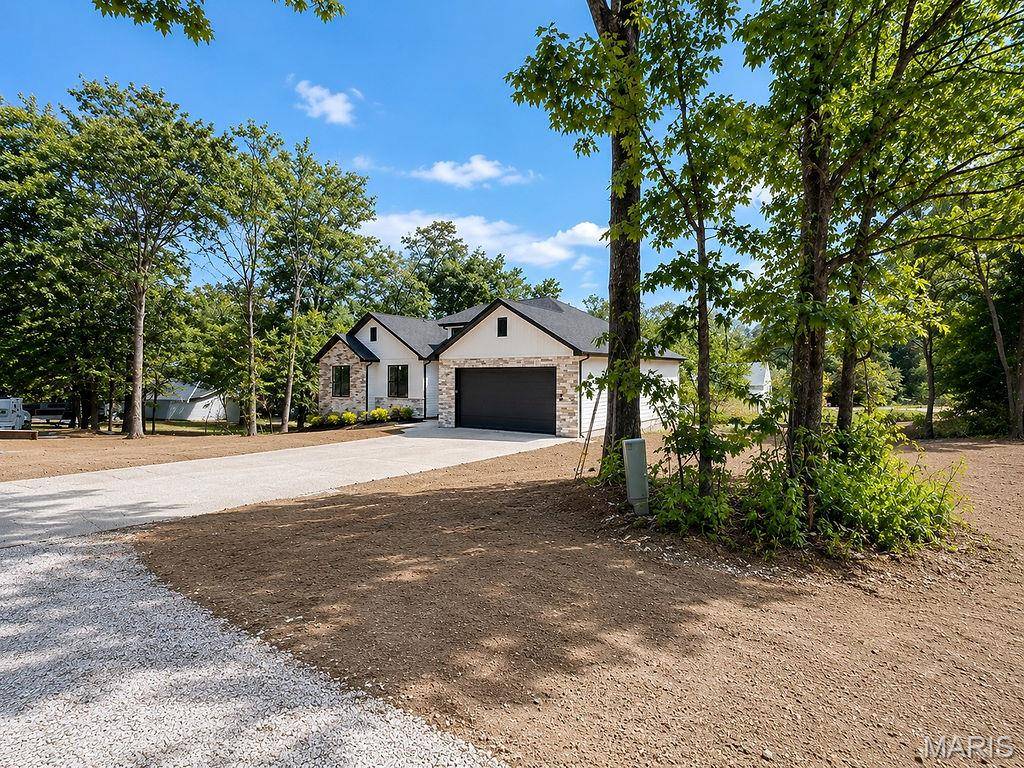 282 Constitution AVE, De Soto, MO 63020