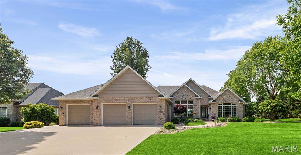 8402 Braeswood Estates DR, O'fallon, IL 62269