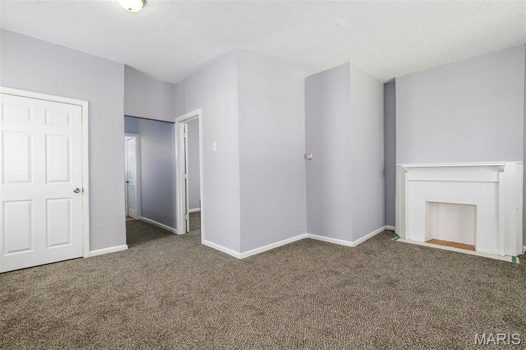 5030 Grace AVE, St Louis, MO 63116