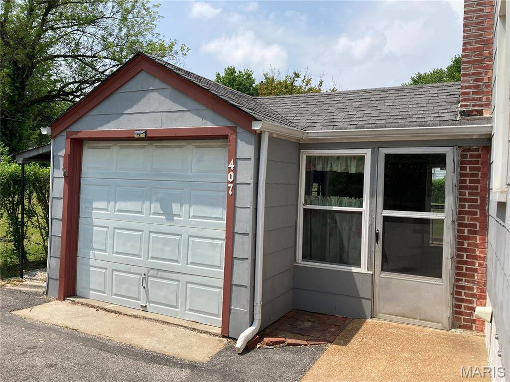 407 Coppinger DR, Ferguson, MO 63135