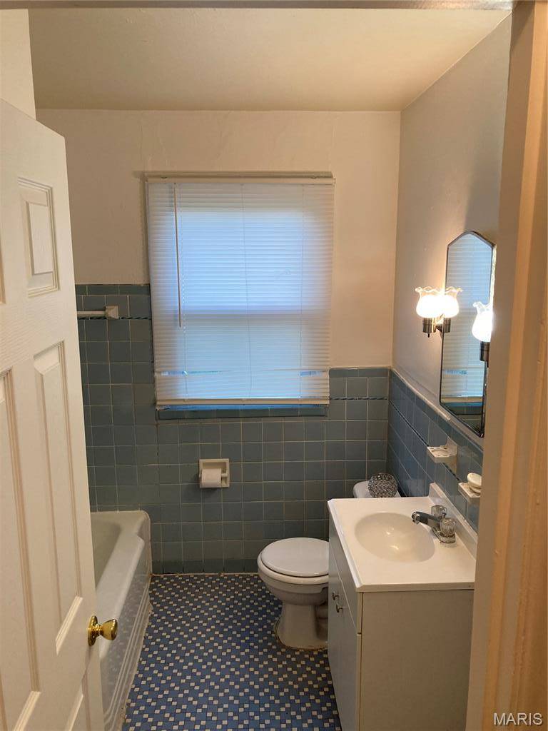 5600 Lucas And Hunt RD, Country Club Hills, MO 63136