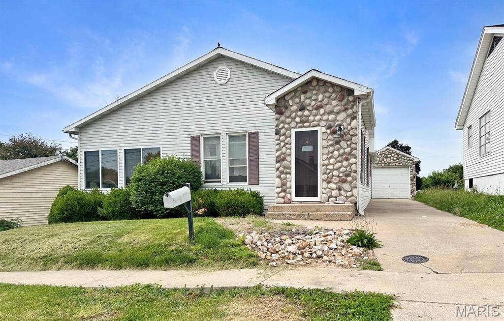 1510 Paris Ave, Hannibal, MO 63401