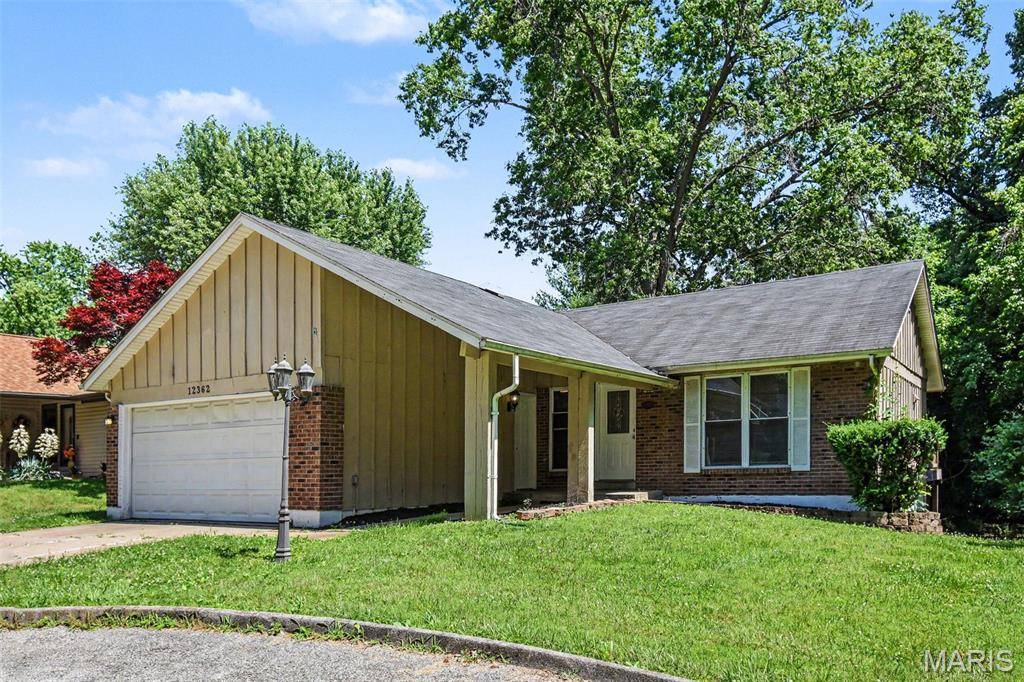 12362 Trailforest LN, Black Jack, MO 63033
