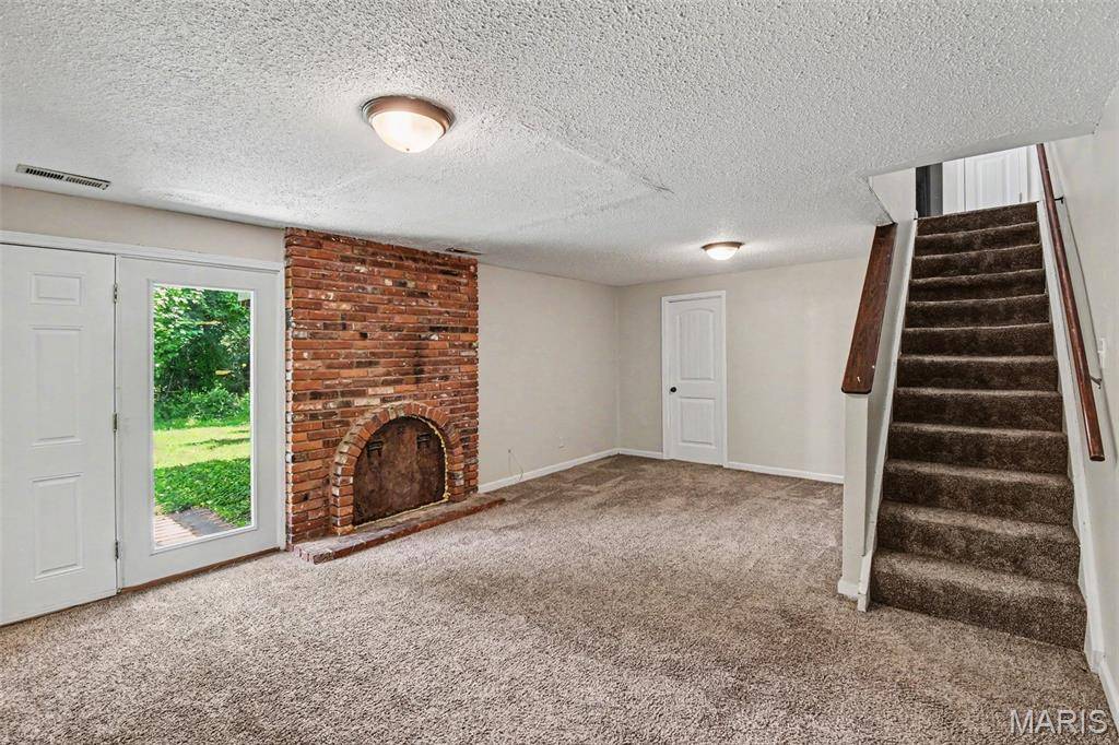 12362 Trailforest LN, Black Jack, MO 63033