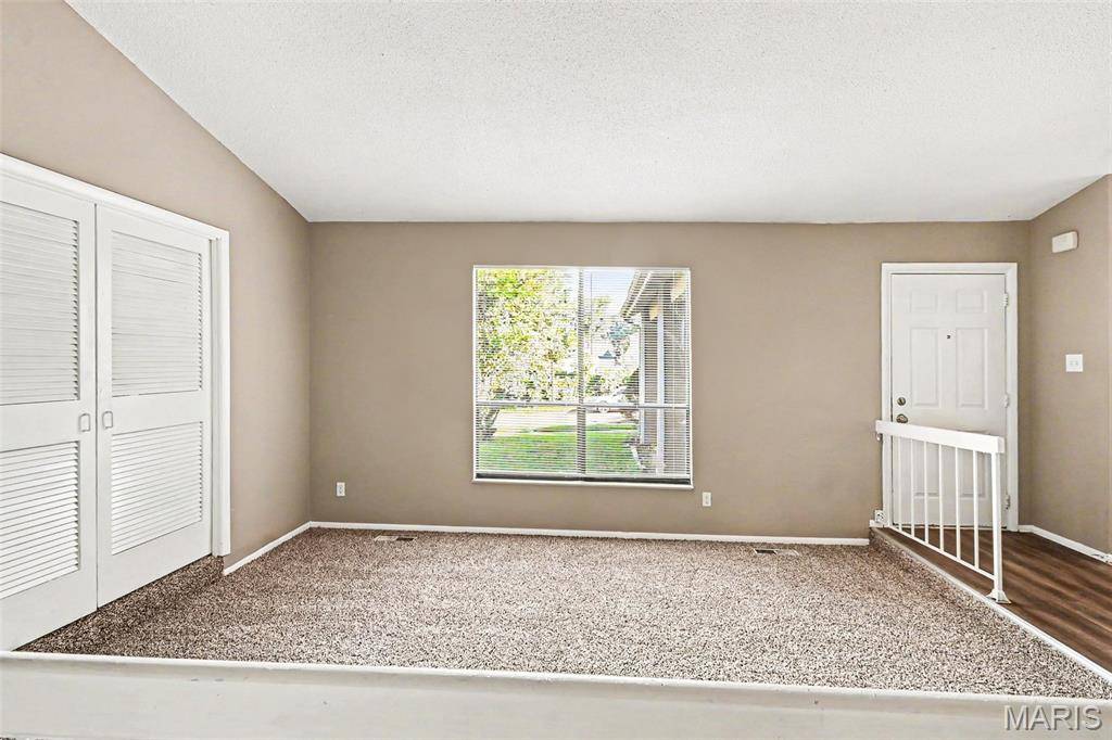 5374 Trailview DR, Black Jack, MO 63033