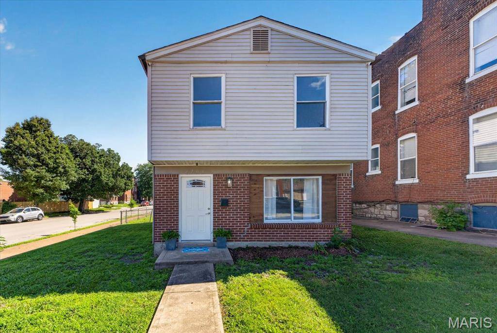 2700 Arsenal ST, St Louis, MO 63118