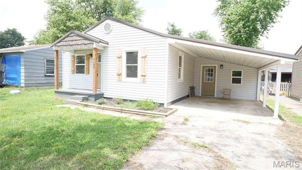1409 Ray ST, Dexter, MO 63841