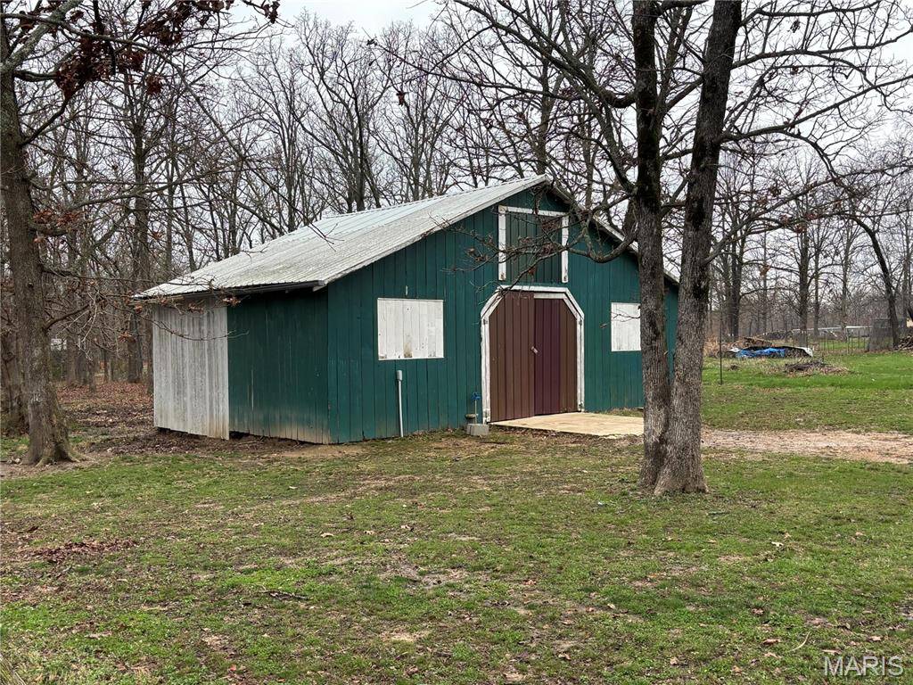 5 Quail Farm RD, Buffalo, MO 65622