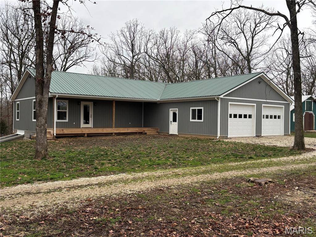 5 Quail Farm RD, Buffalo, MO 65622