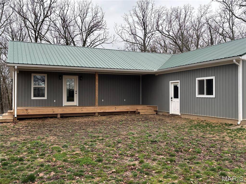5 Quail Farm RD, Buffalo, MO 65622