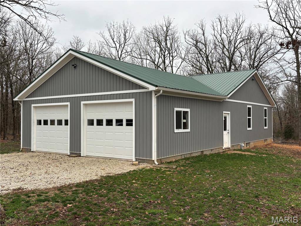 5 Quail Farm RD, Buffalo, MO 65622