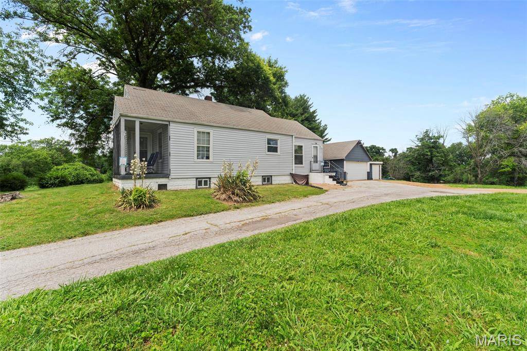 13600 Old Halls Ferry RD, Florissant, MO 63033