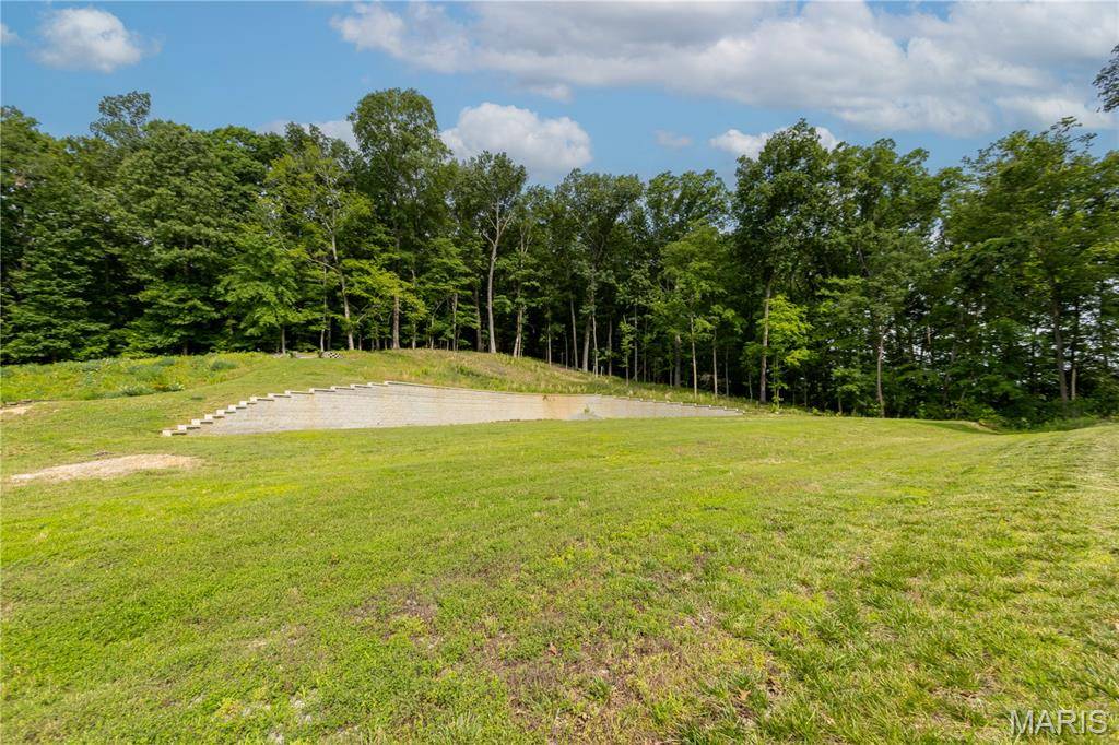 2409 Brister Hill DR, Cape Girardeau, MO 63701