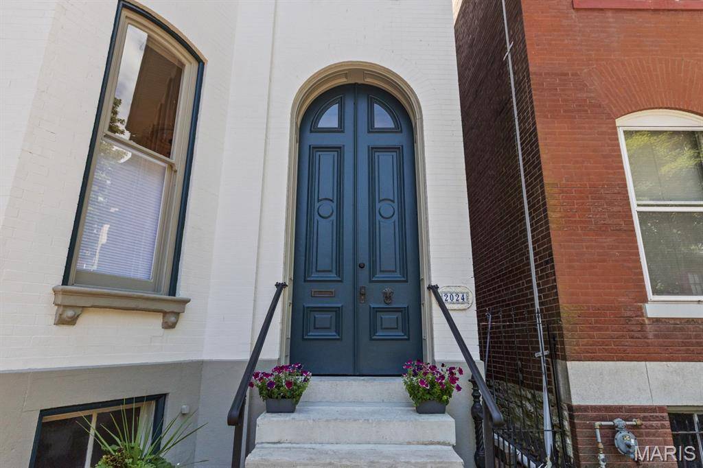 2024 Rutger ST, St Louis, MO 63104