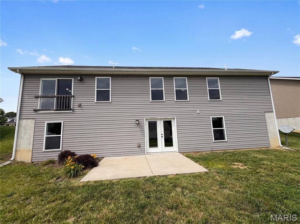 139 Palace Way DR, Troy, MO 63379