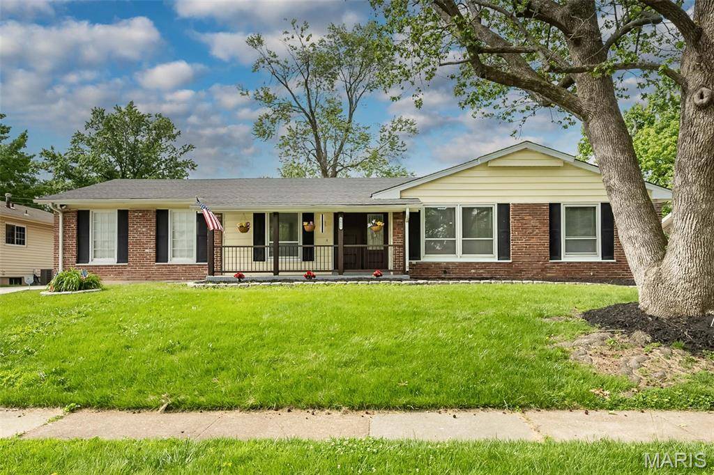 3033 Aberdeen DR, St Louis, MO 63033