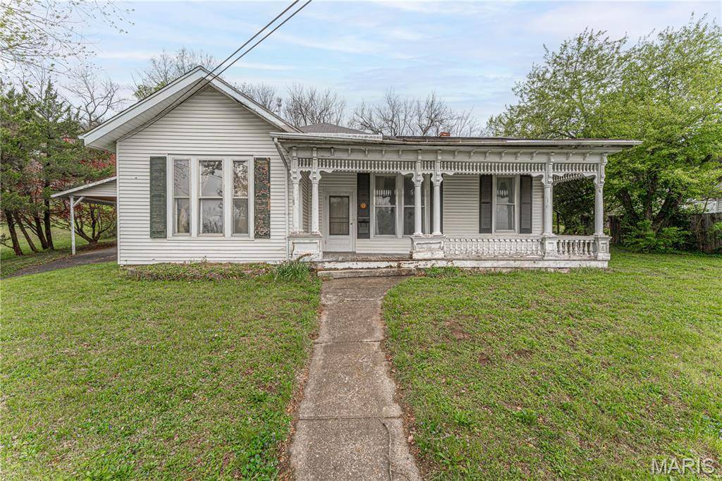 1413 Tennessee ST, Louisiana, MO 63353