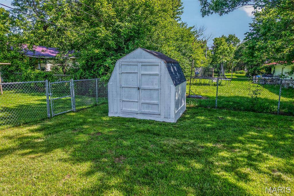 2020 Highland ST, Lebanon, MO 65536
