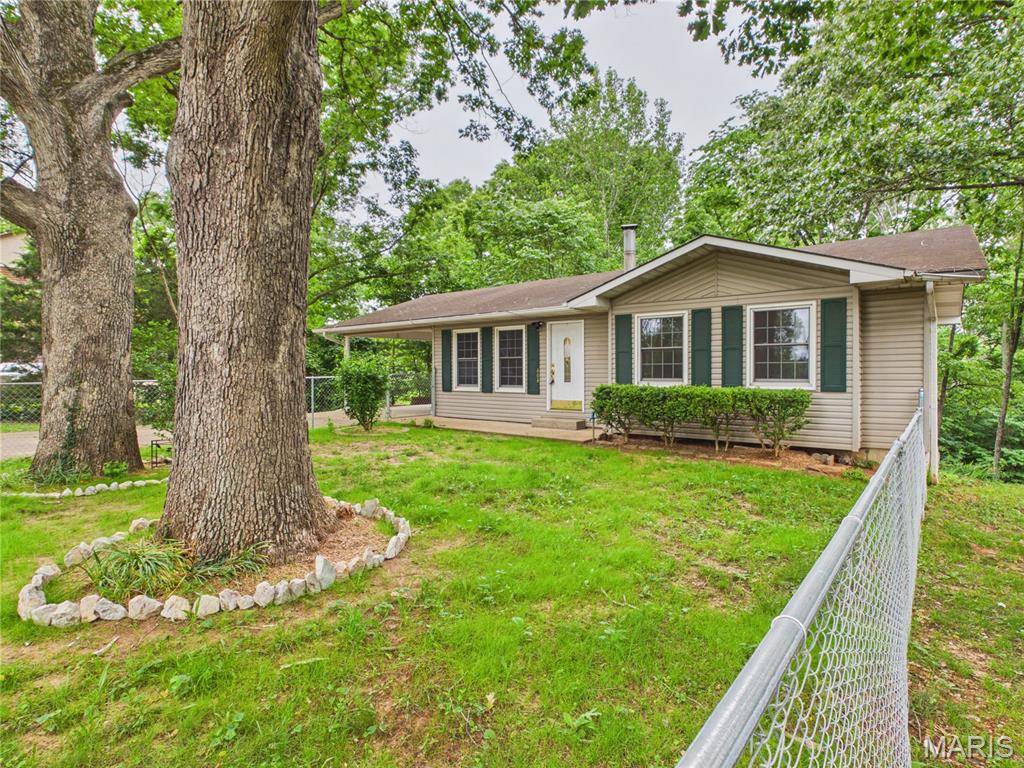 404 Ridgeview DR, Piedmont, MO 63957