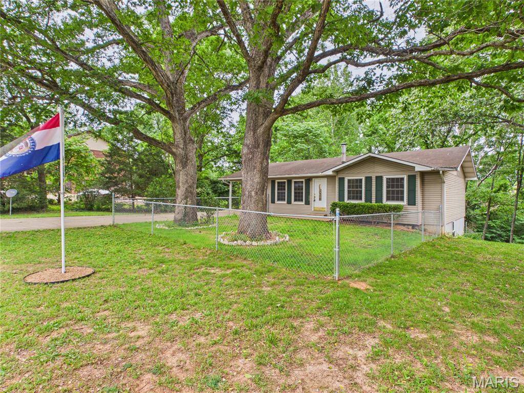 404 Ridgeview DR, Piedmont, MO 63957